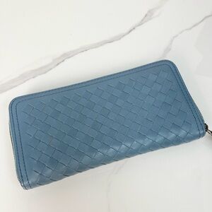 Bottega Veneta Zip around wallet